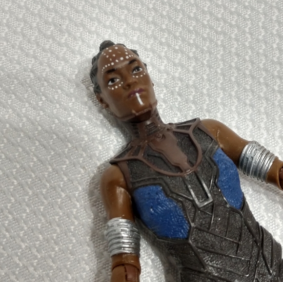 She Fantastic Marvel Legends Shuri Black Panther Action Figure 2017 Great Condit - Picture 4 of 8